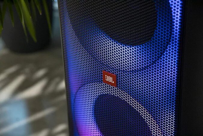 Акустика jbl partybox 1000. Jbl partybox 1000 комплектация. partybox 1000 jbl пульт. partybox 1500 вт jbl. jbl partybox 1000 характеристики.