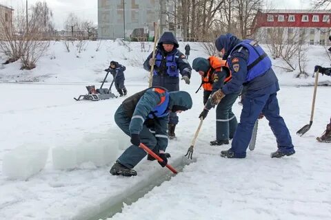 Пропуск весенних вод