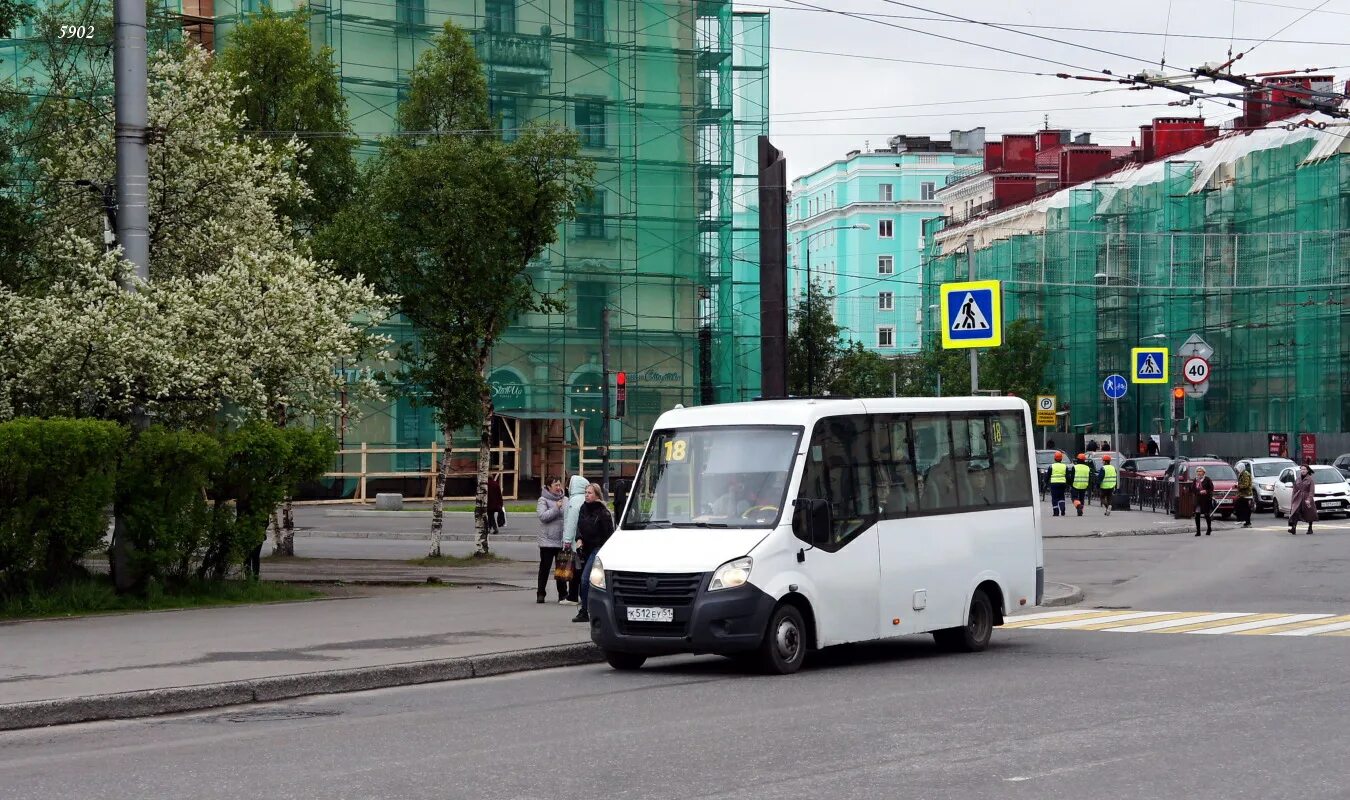 Автобус фото. Пес в автобусе. Газовый автобус. Маз 103 норильск. Маршрутка фото.