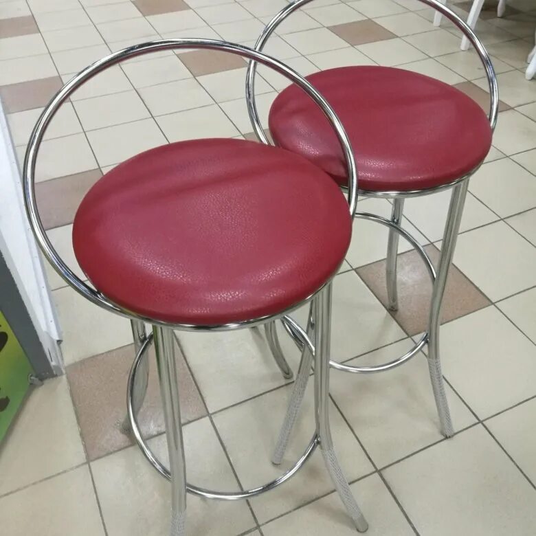 стул из круглой трубы. табуреткам нет хабаровск. табуретка для магазина. табуреткам. стул барный фуриант.