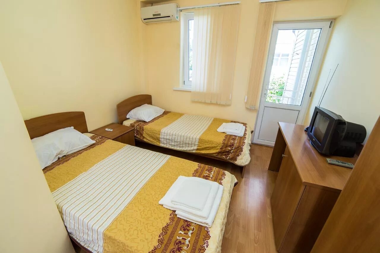 Апра, отель стандарт * пицунда. Апра пицунда абхазия отель. Апра абхазия. Апра гостевой дом 2*. Апра пицунда абхазия отель.