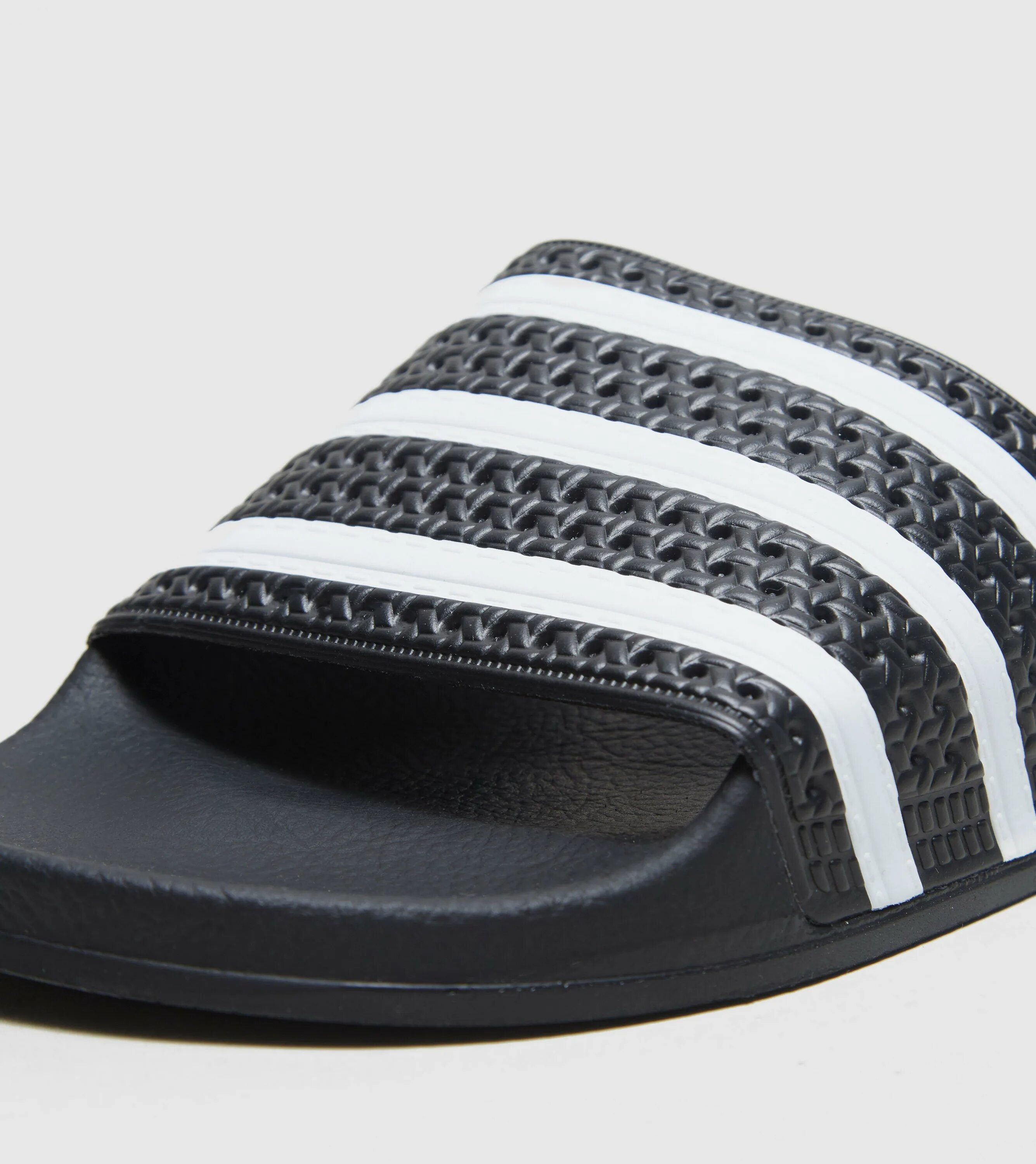 Adidas 22 slides. Adidas adilette 22 slide. adidas adilette 2025. adidas adilette 2025 slide. adidas adìlutte 22.