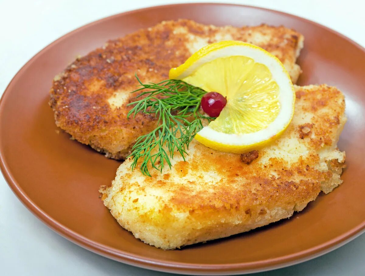 Котлеты из картофельного пюре в панировке. Картофельные котлеты. картофельные биточки. картофельные котлеты с сыром. котлеты картофельные подача.