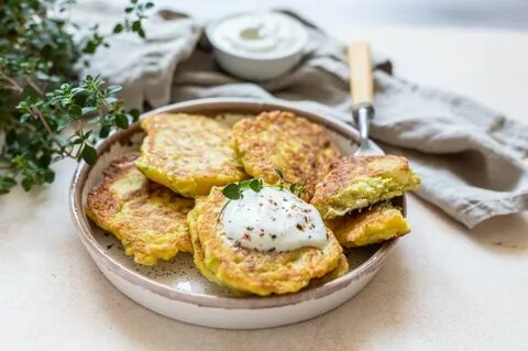 Кабачковые оладьи с молоком