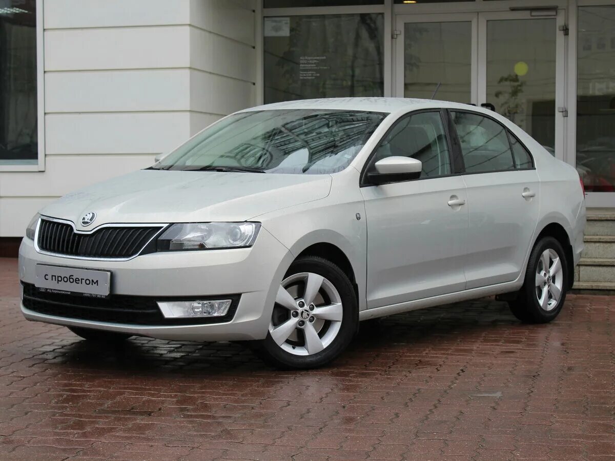 Шкода рапид 2014 купить. Skoda Rapid 2014. Шкода Рапид 2014г. Шкода Рапид 1. Шкода Рапид 2014 белая.