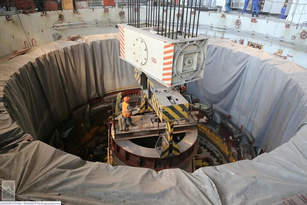 Восстановление саяно-шушенской гэс. Днепрогэс пятилетка. Гидроагрегат саяно-шушенской гэс. Саяно шушенская машзал. Восстановить гэс.