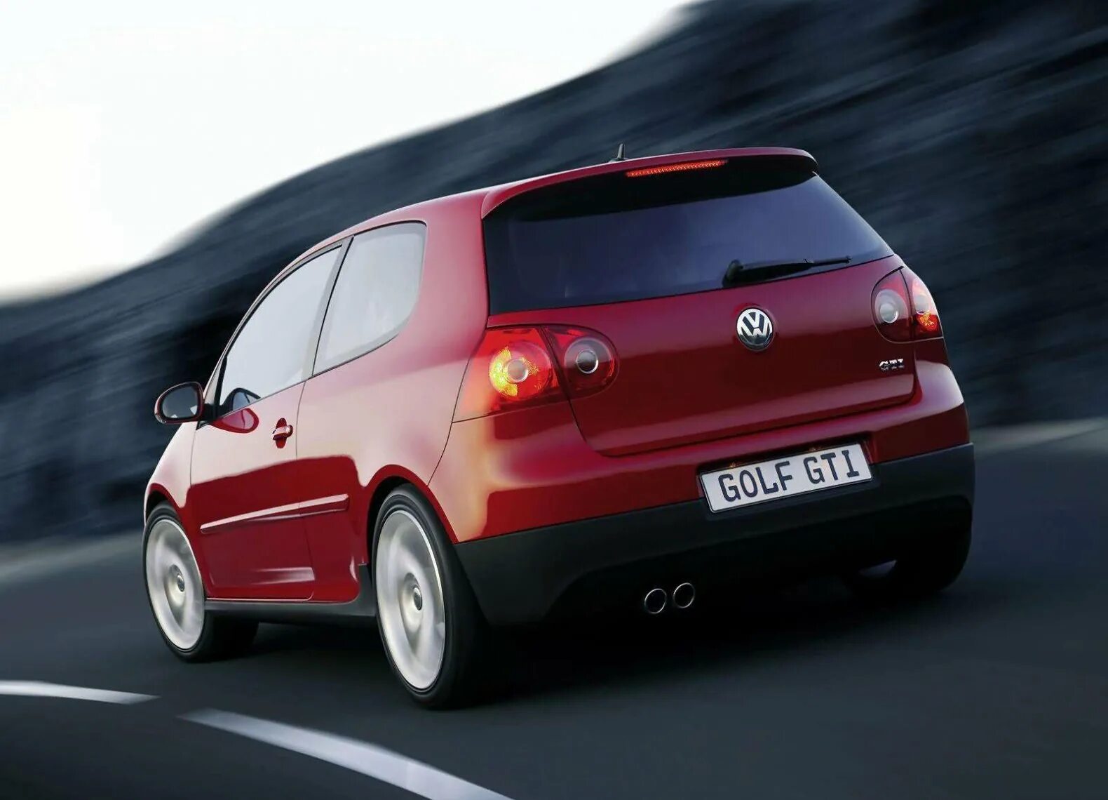 Gti v. Volkswagen golf v gti. volkswagen golf gti 2005. vw golf 5 gti. volkswagen golf gti 2003.