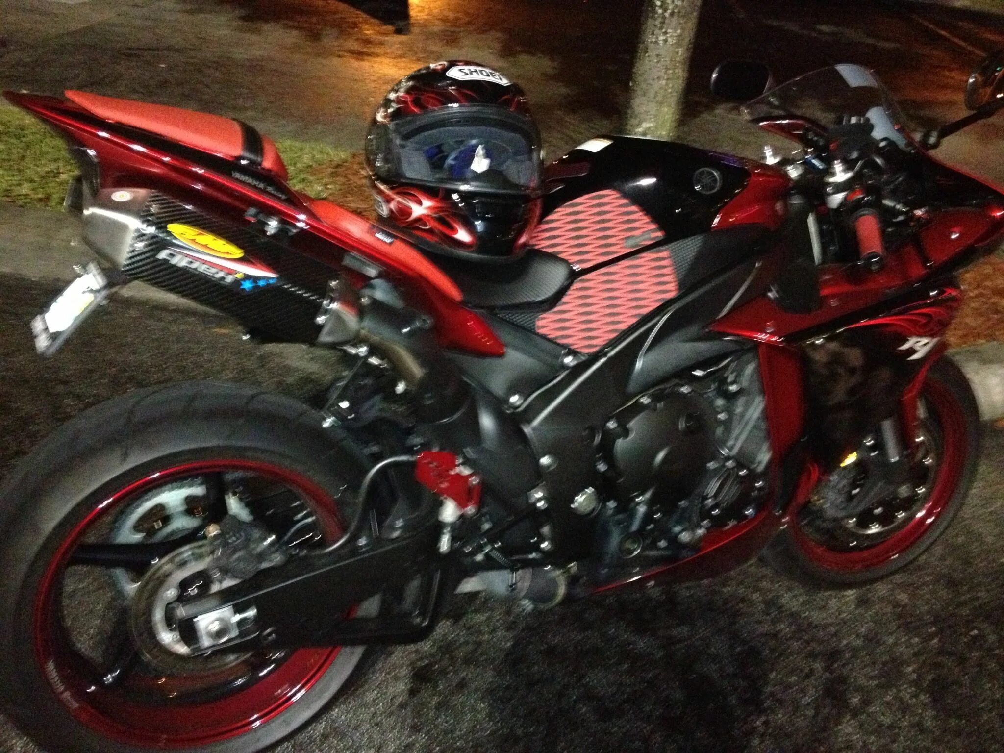Holeshot red edition