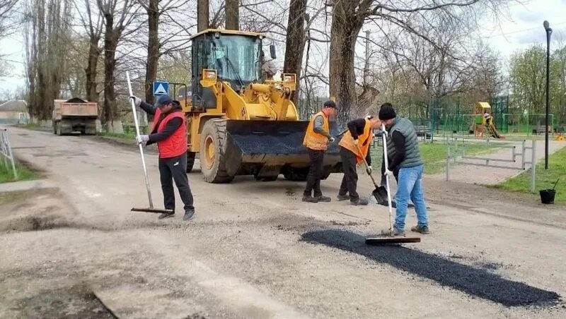 Рп5 георгиевск ставропольский. Ремонт дороги. Ямочный ремонт. Ремонт дорог фото. Ямочный ремонт дороги Ставропольский край.