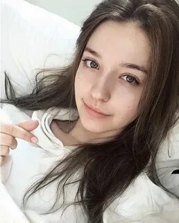 Домашние селфи подростков