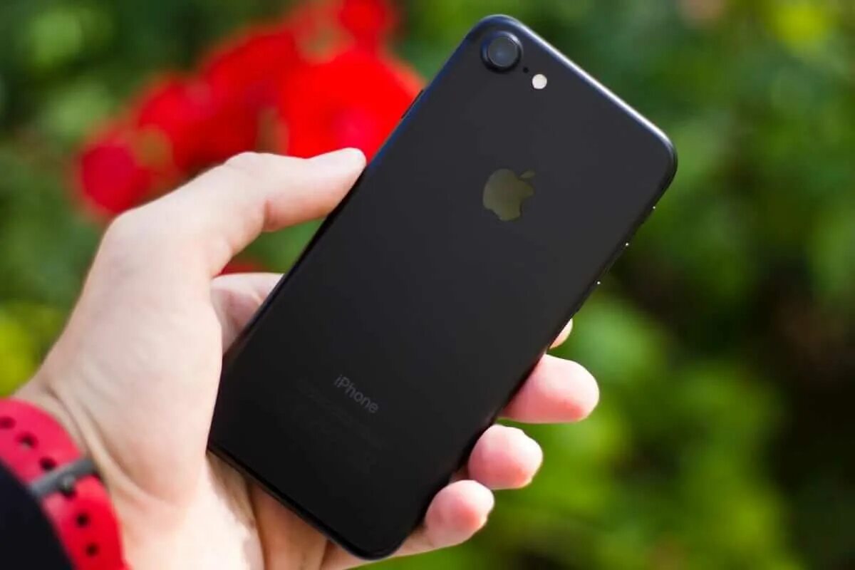 Айфон 7 худший. Iphone 7. iphone 7 black. iphone 7 plus. айфон 7s.