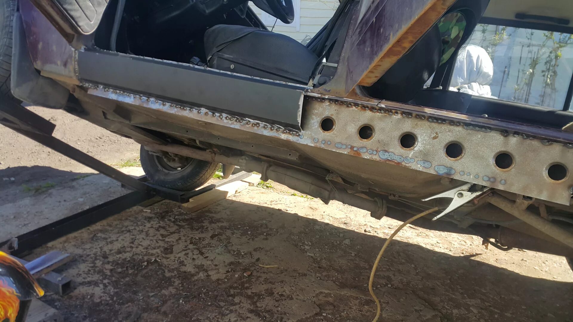 Переварка порогов ваз 2107. Пороги приора на ваз 2112. Пороги ваз 2107. Усилитель порога ваз 2114. Установка порогов ваз.