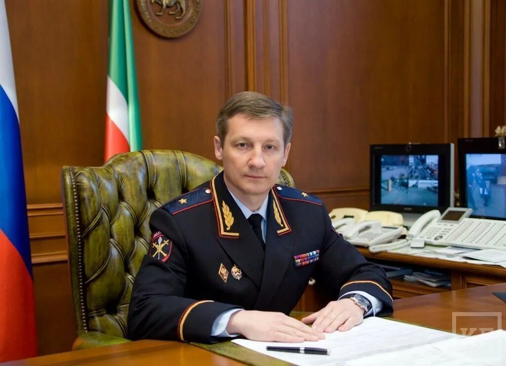 Хохорин. Рт хохорин артем валерьевич. В министр внутренних дел по республике татарстан. Хохорин министр мвд. Министр мвд рт хохорин.