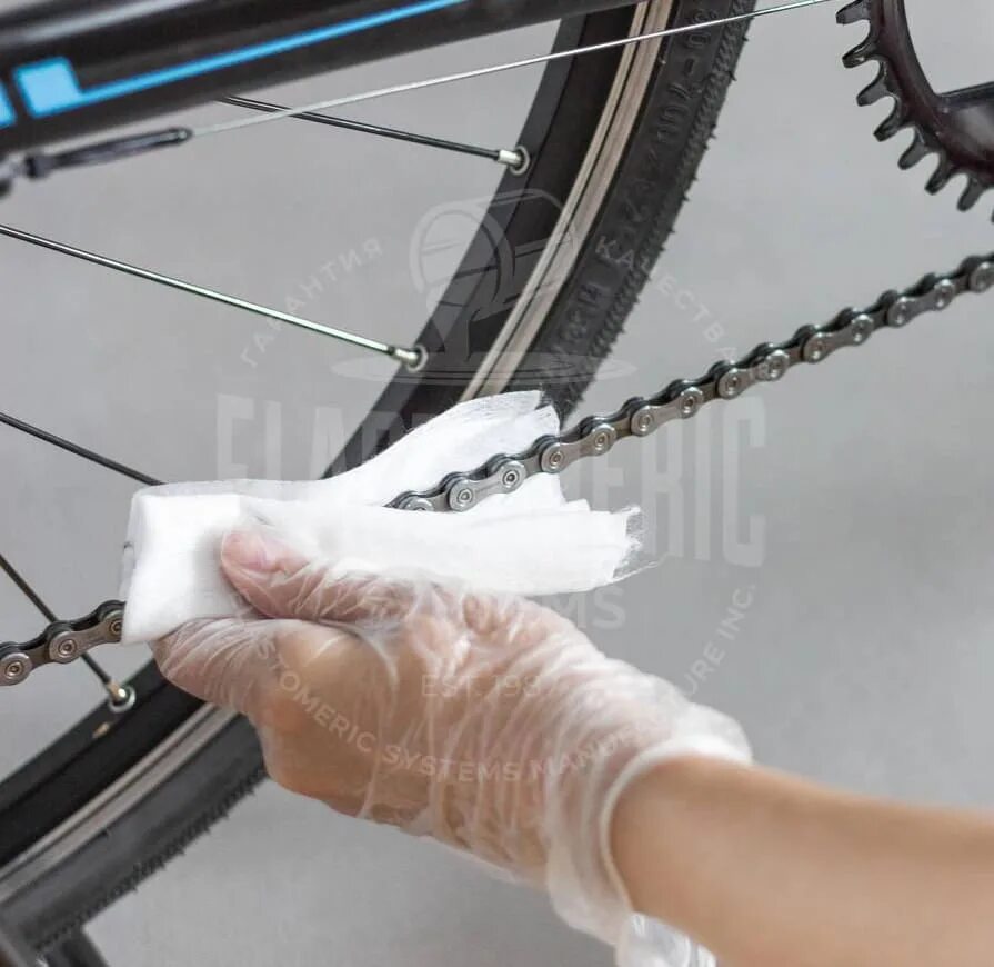 Какие цепи лучше для велосипеда. Смазка для велосипеда. Смазка педалей велосипеда. Средство для очистки велосипедной цепи. Очистка цепи велосипеда.
