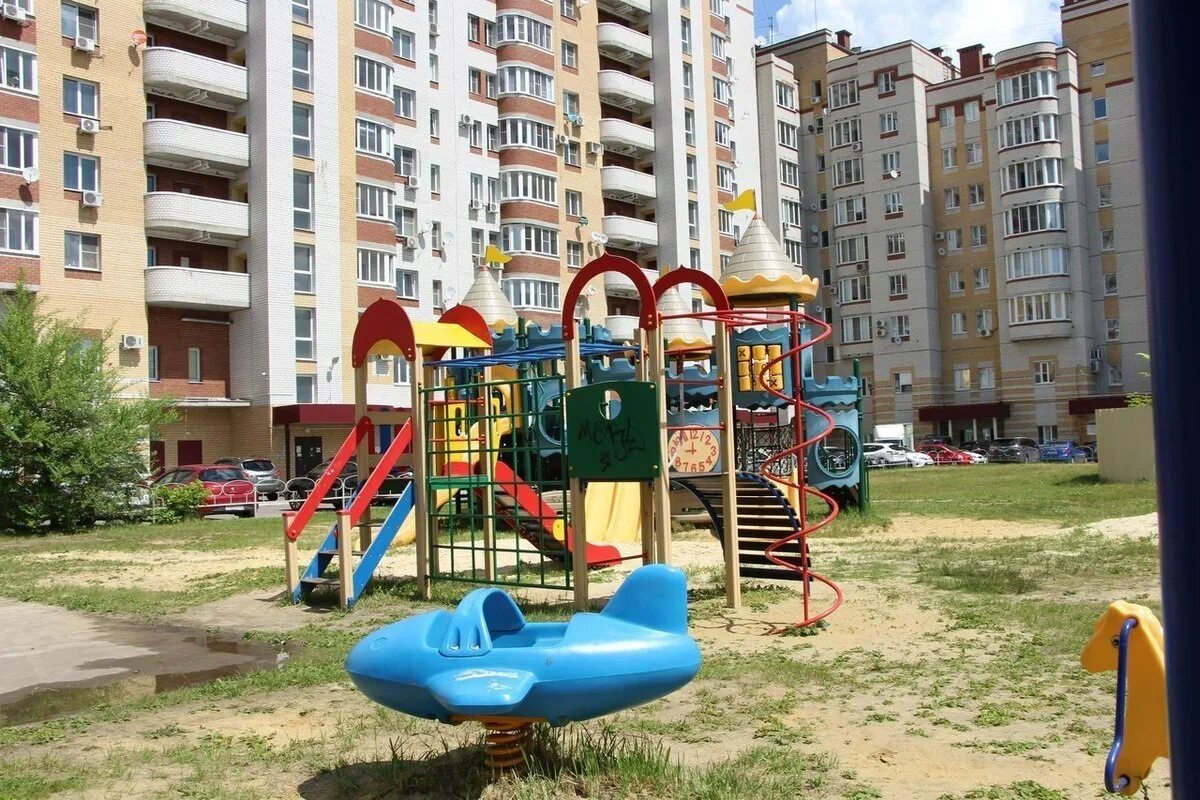 дворы тамбовщины проект. чистый и ухоженный городской двор. дворики тамбов. двор фото тамбов. ерофеевская 6 тамбов.