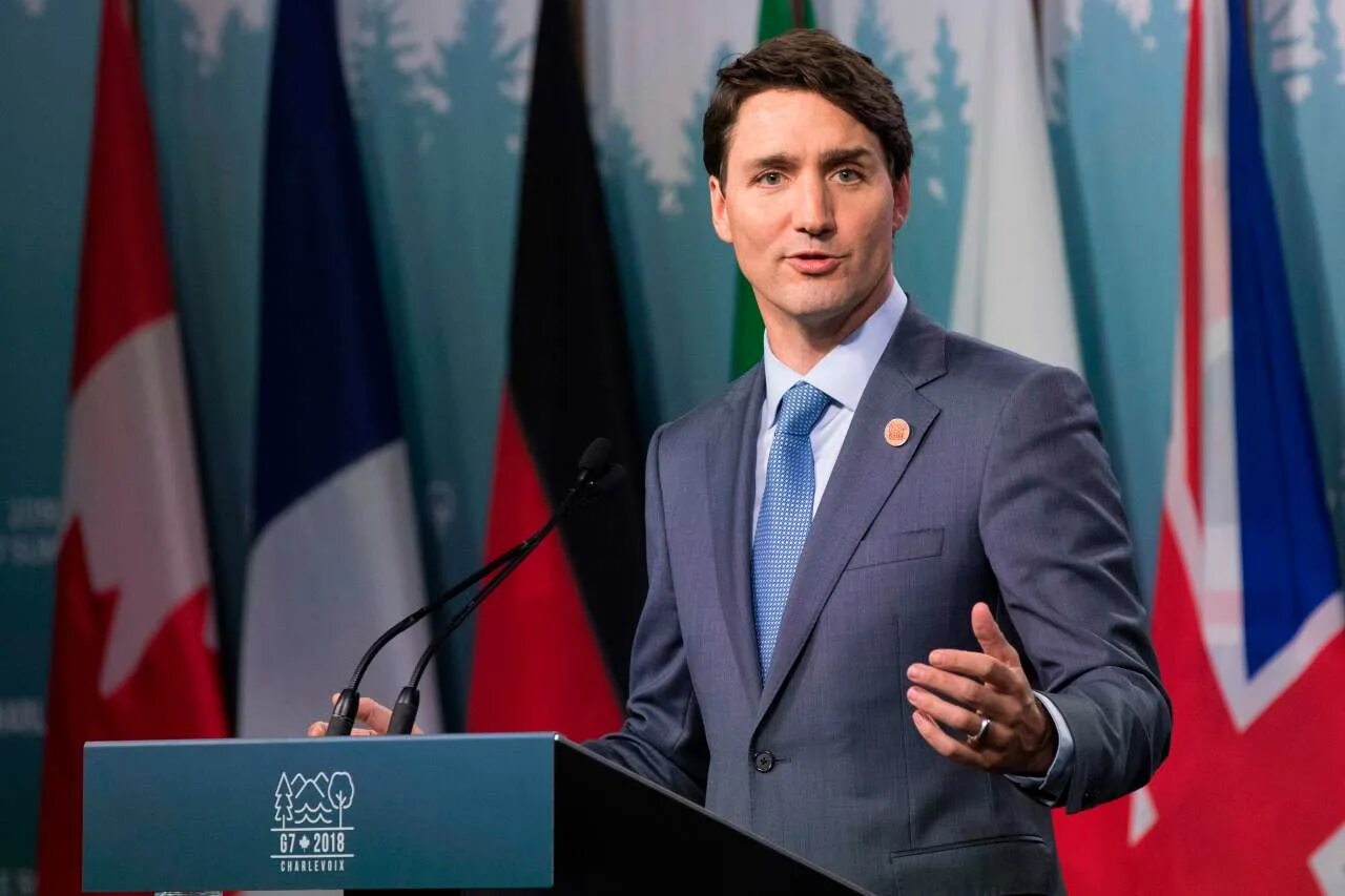 Мер канады. Джастин трюдо канада. Джастин трюдо улыбается. Джастин трюдо канада. Мер канады.