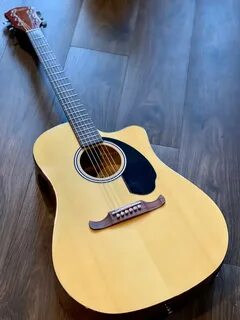 Fender fa