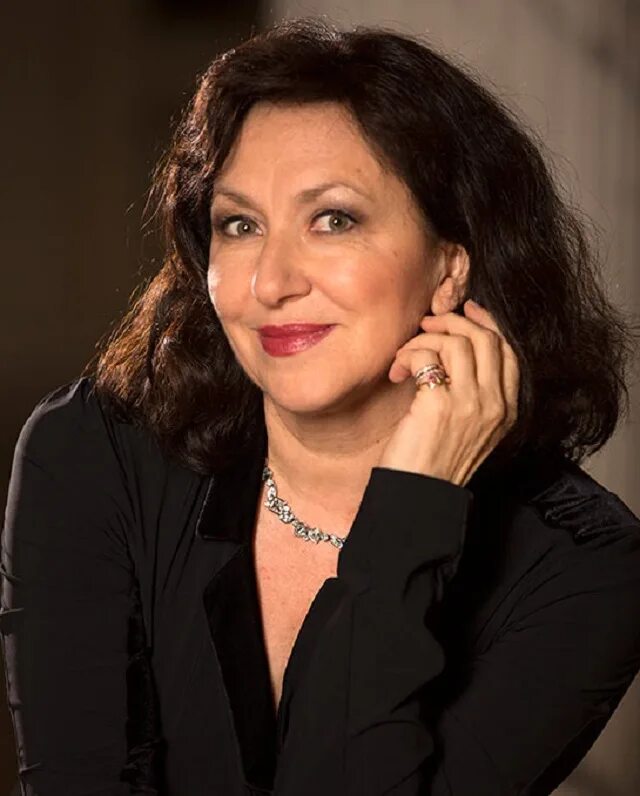 Krassimira stoyanova. Красимира стоянова. Красимира эдуардовна. Красимира стоянова племянница ванги. Красимира стоянова племянница ванги.