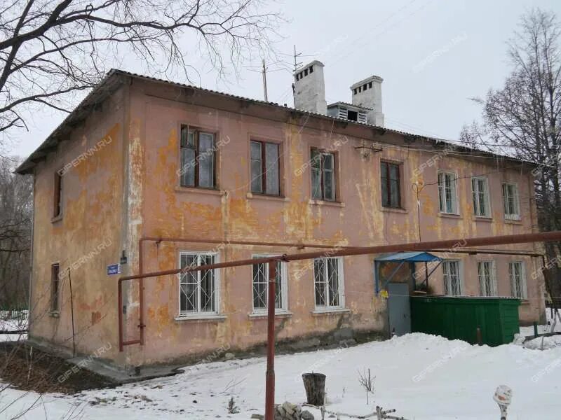Нижегородская дом 28. Трехэтажный дом.
