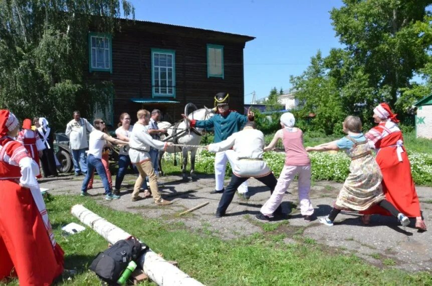 Центр традиционной культуры Радовесть Калачинск. Фестиваль Калача в Калачинске. Фестиваль в Калачинске. Калачинск день города.