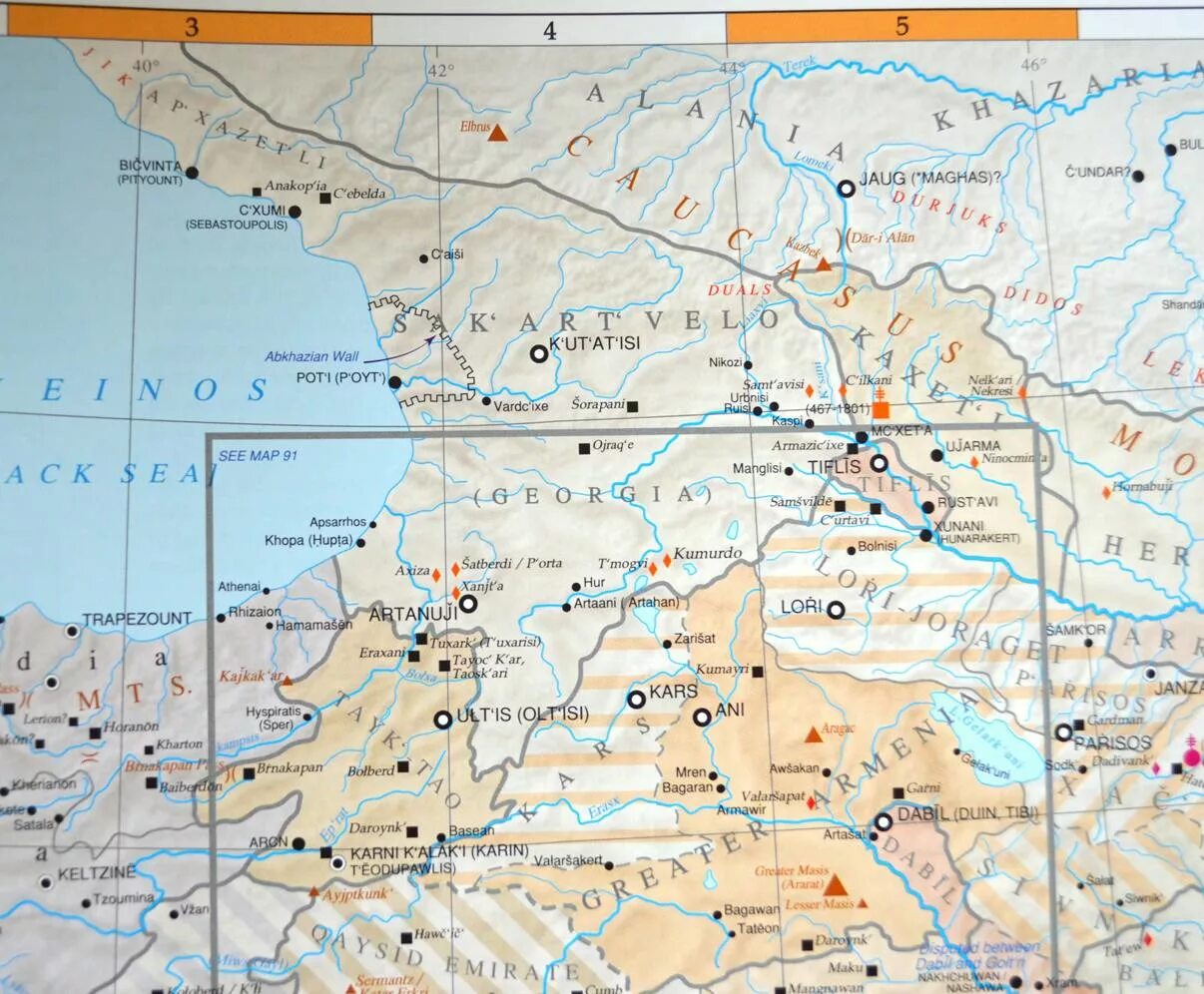 Где находится эльбрус 5 класс. Гора Эльбрус на карте. Гора Эльбрус на карте России. Эльбрус на карте Кавказа.