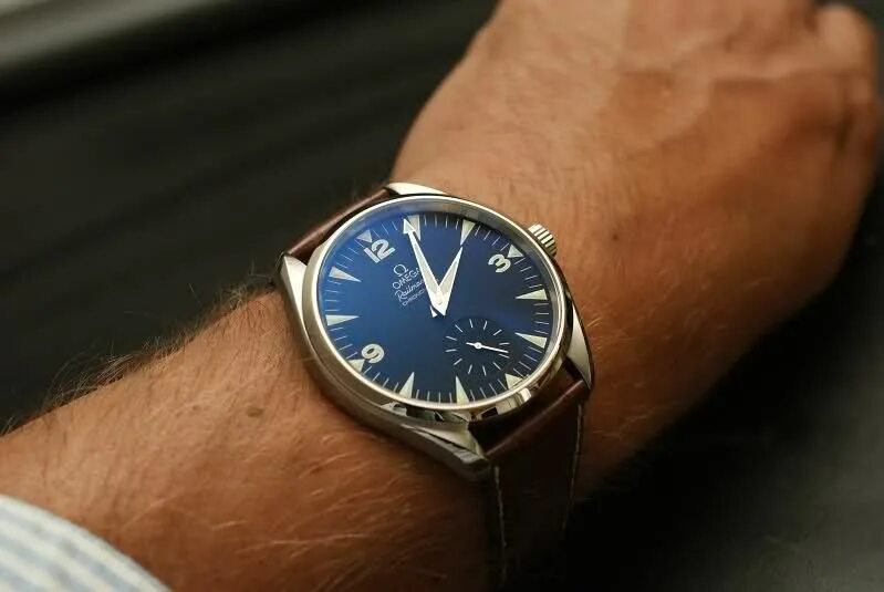 Omega railmaster. Omega railmaster xxl. omega 2806.52.37. часы omega aqua terra railmaster 42mm 2512.52.00. omega railmaster на руке.