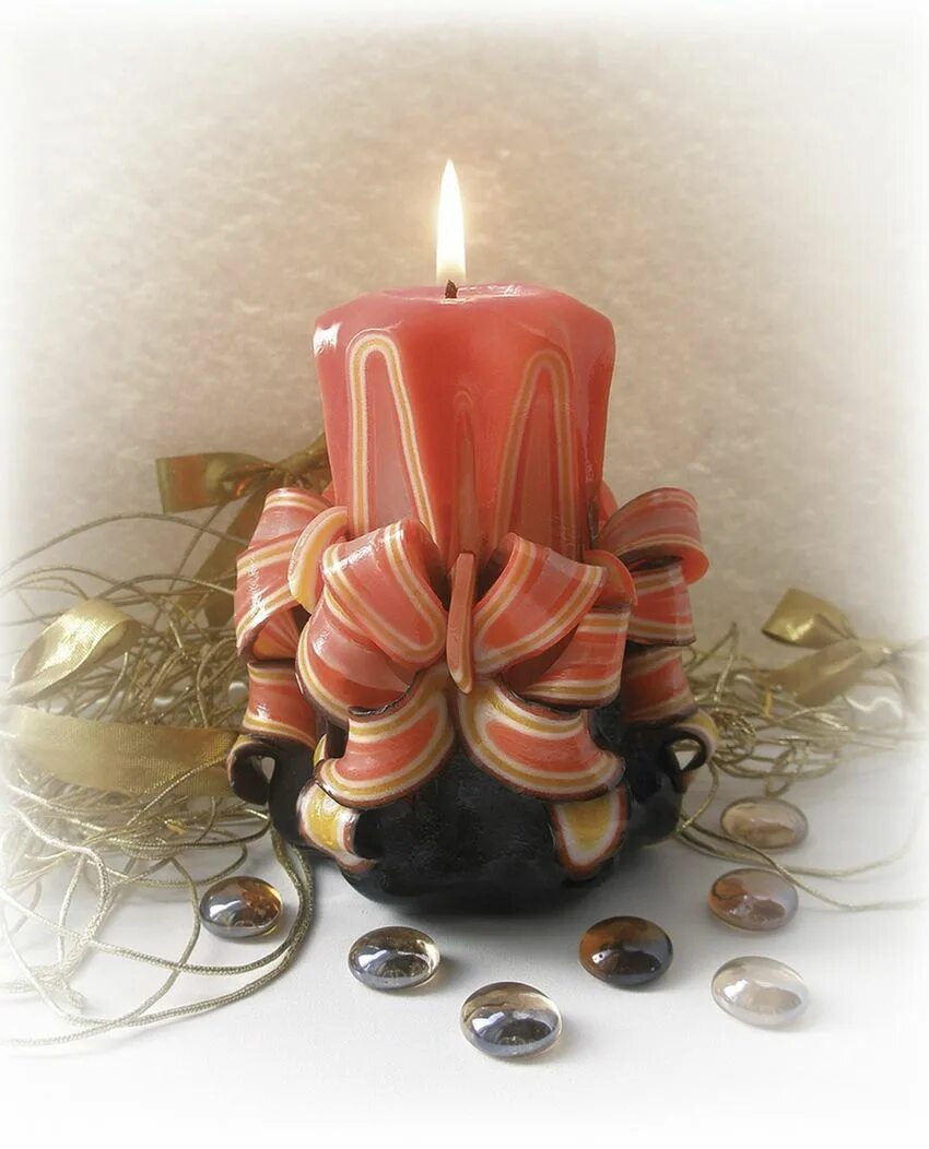 Можно дарить свечи в подарок. Свечи декоративные. Красивые свечки. Свечи красивые декоративные. Самые красивые свечи.