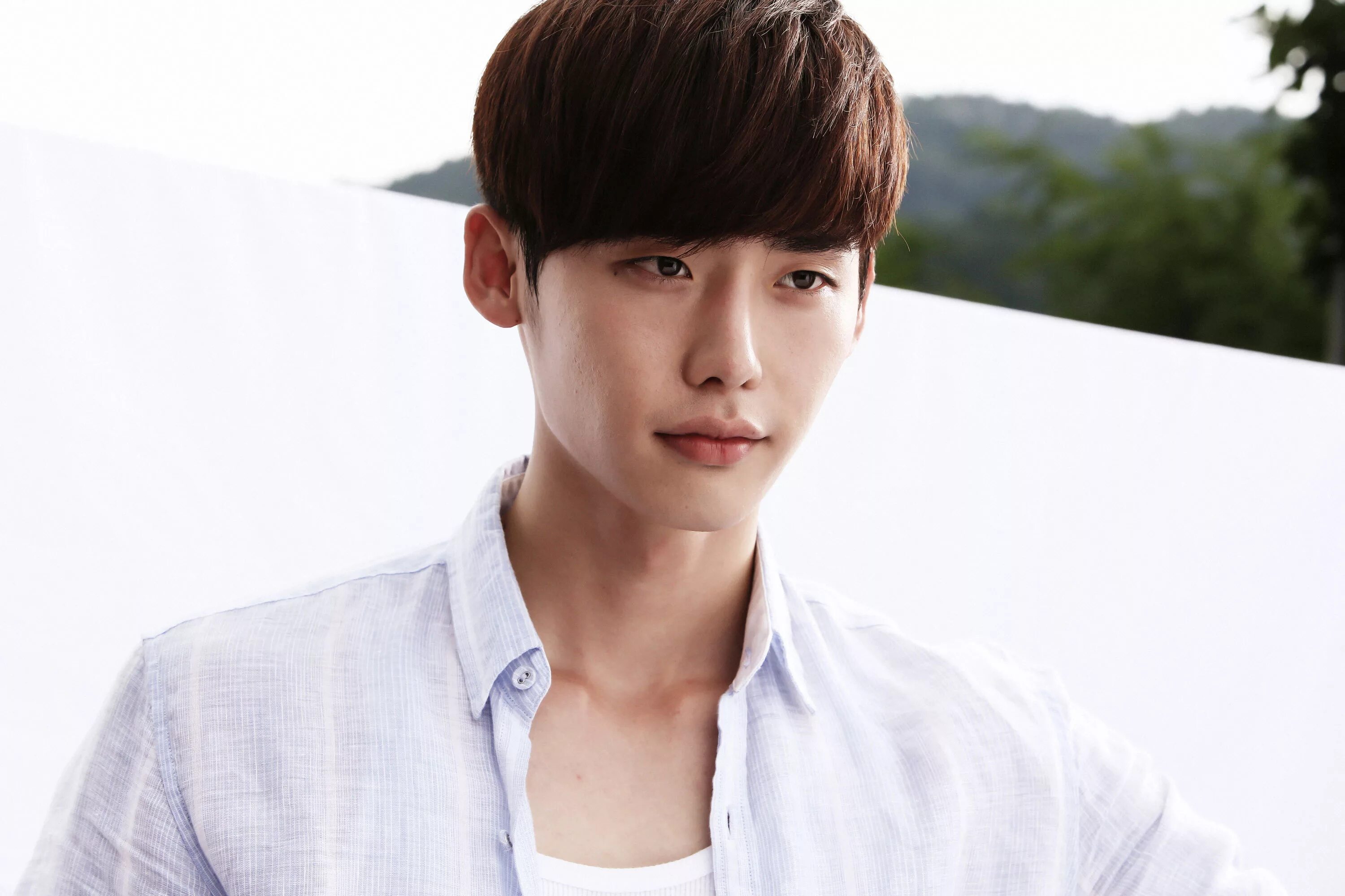 Lee jong suk. Ли Чон сок 2013. Lee Jong Suk 2021. Ли Джон Дже.