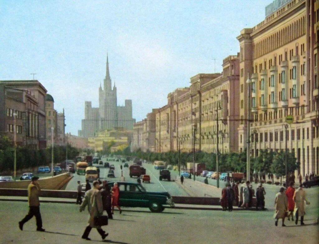 Москва 1959 год. Смоленская площадь в ссср. Манежная площадь 1950. Семен фридлянд улица горького. Москва 50 60 годы.