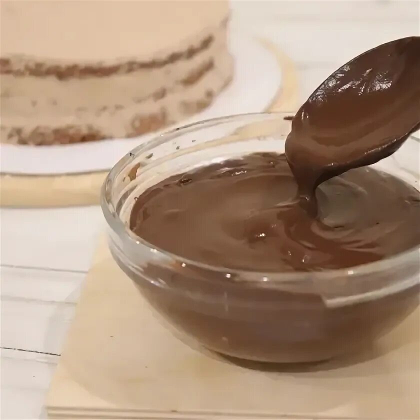 Шоколадная помадка для торта. Помадка из какао. Торт с поливкой из шоколада. Помадка из какао. Шоколадная глазурь для торта рецепт.