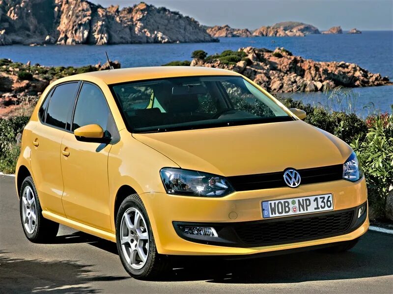 Купить поло седан спб. Volkswagen Polo хэтчбек. Volkswagen Polo 5 хэтчбек. Фольксваген Polo хэтчбек. Volkswagen Polo Hatchback 2010.