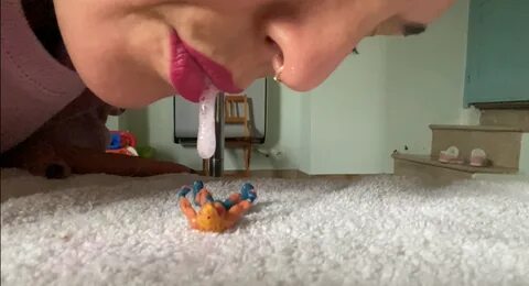 Giantess Torments Tiny with spit, butt crush and piss - ThisVid.com en angl...
