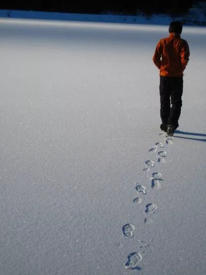 Trying to forget. Trying to remember. walk away. leave away. to forget someone.