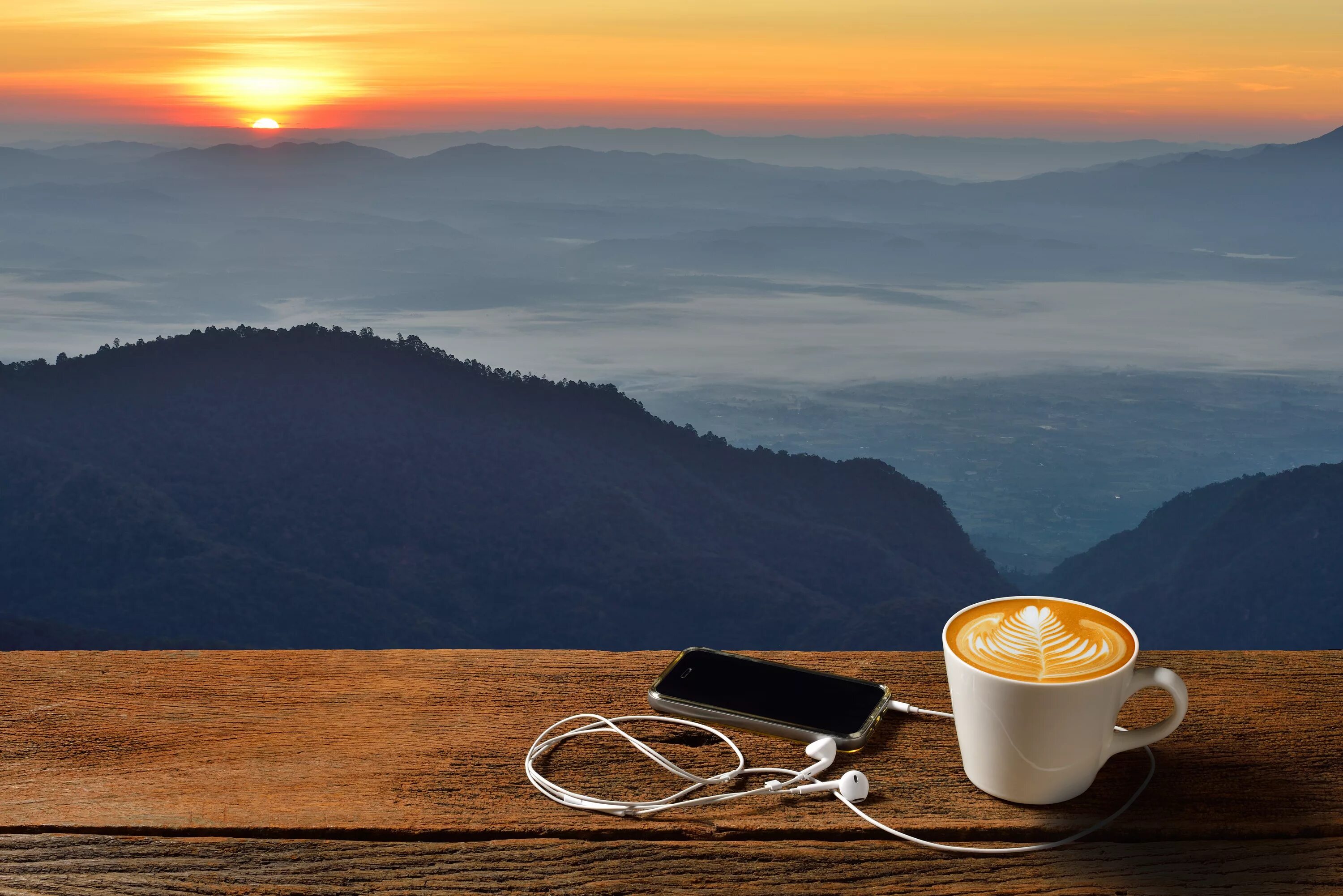 Утро ди. Утро кофе. Кофе на природе. Доброе утро рассвет. Кофе в горах.