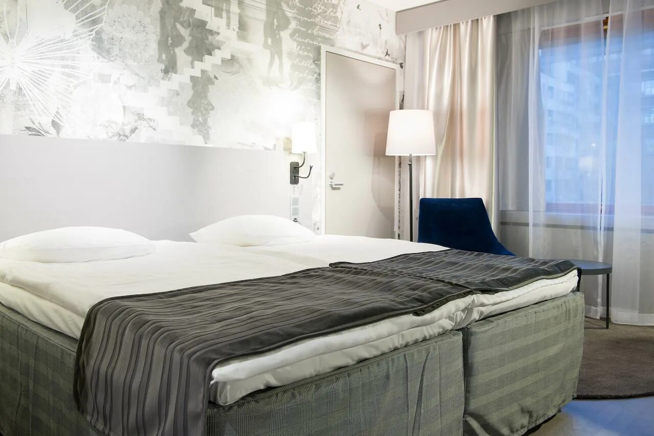 Лугано хик хельсинки. Scandic hotel хельсинки. scandic continental helsinki. отель скандик хельсинки. отель скандик хельсинки аэропорт.