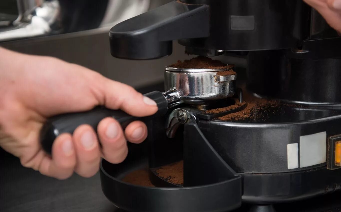 Кофейня обои. Красивый кофе. Профессиональная чистка кофейной машины. Кофе. Крепеж и кофе.