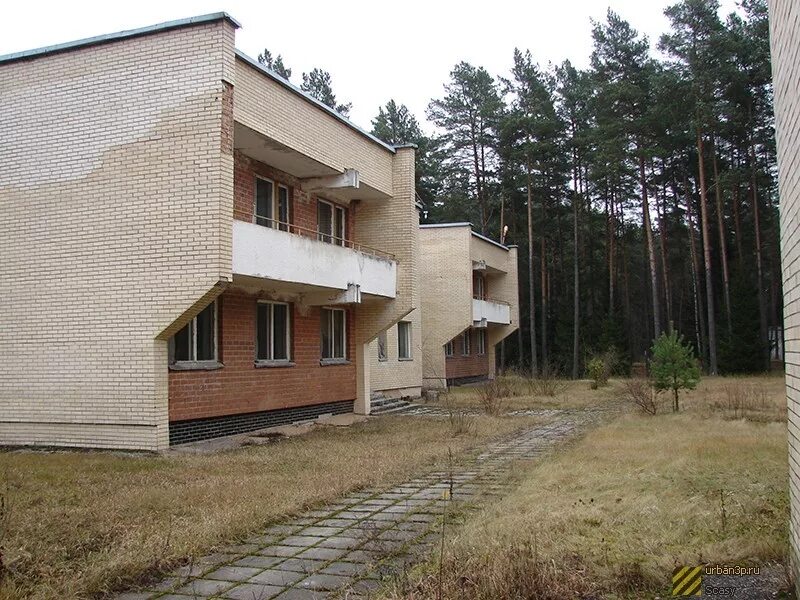 Лагерь парус чита. Пионерский лагерь Парус. Пионерский лагерь Парус Новгородская. Лагерь Парус Клинский район. Гверстянец Великий Новгород лагерь.