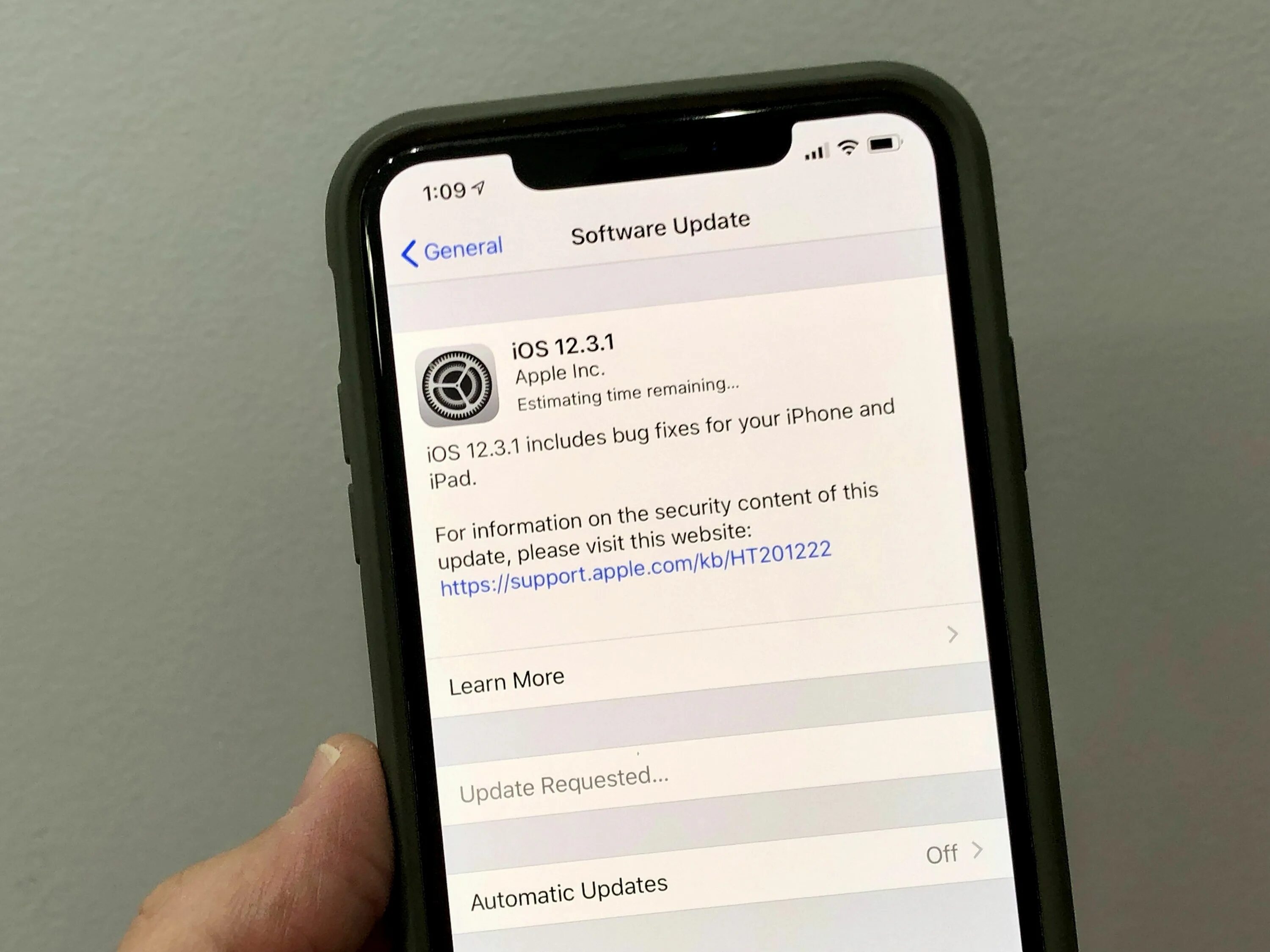 Проблемы после обновления ios. Обновление ios. ios 12.5. 12.2 ios. ios updating.