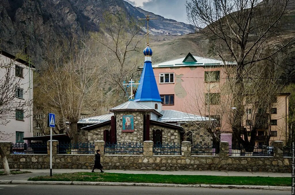 Дачи кабардино балкария. Домик улуэл кабардино балкария. Памятник сосруко в нальчике. Село яникой кабардино балкария. Дачи кабардино балкария.