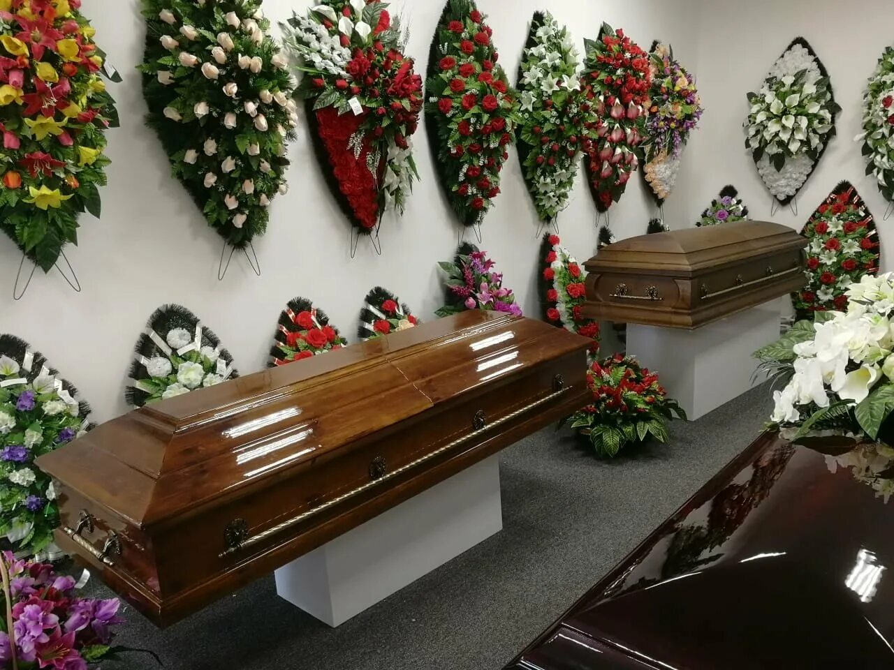 ритуальное агентство. магазин ритуальных услуг. р ритуальные услуги. ритуальные услуги. р ритуальные услуги.