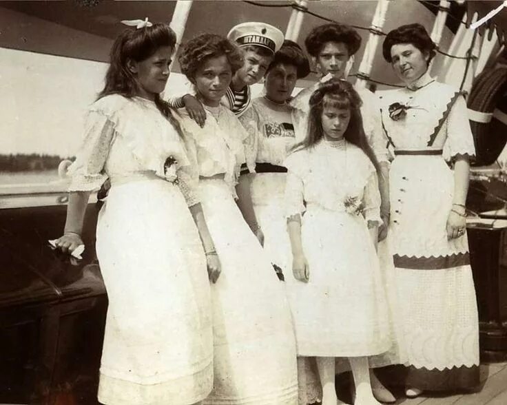 Anastasia romanov Tumblr Романовы, Знаменитости, Исторические фотографии