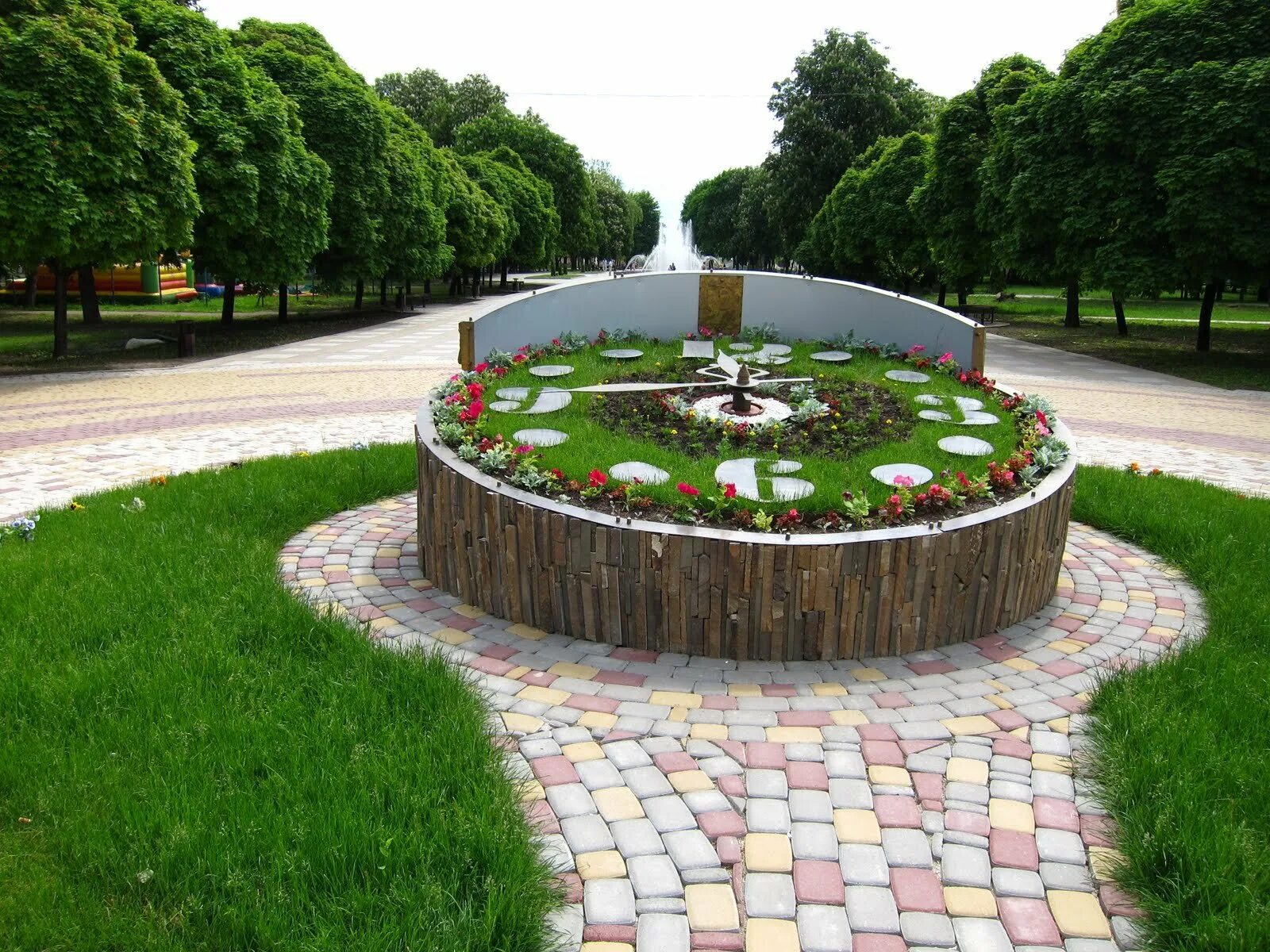 Краснодар станица каневская. Каневская (станица). каневская станица краснодарский край парк. каневская станица фонтан. каневская парк 30-летия победы.