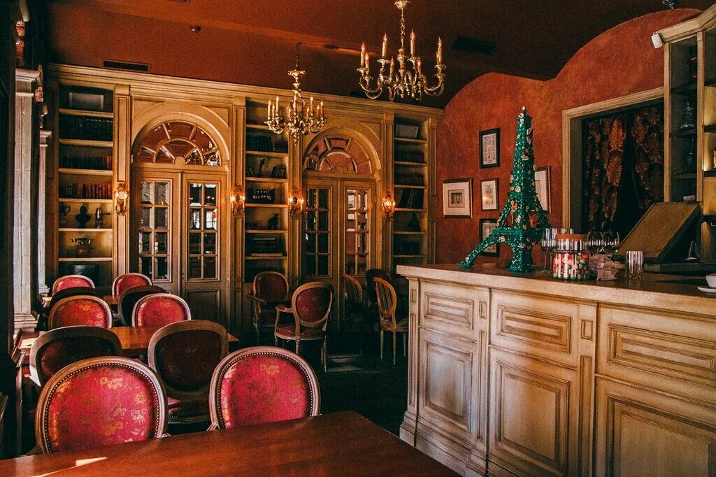 кафе michel на красной пресне. рестораны на красной. хмели ice сунели. кафе в красных тонах. рестораны на красной.