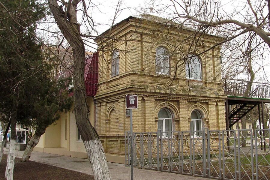 Дом археолога. Анапа дачный домик археолога веселовского. дачный домик веселовского анапа. археолог веселовский в анапе. веселовский николай иванович.
