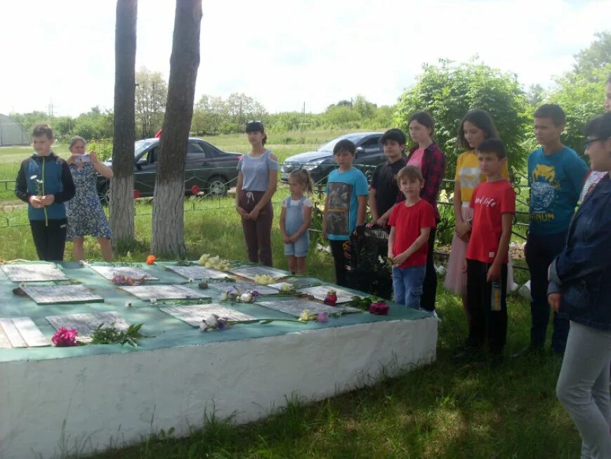 Тим курская область памятник. Пруд дряблово курск рыбалка. Соколье курская область. Село соколье. Фап деревня барковка курская область.