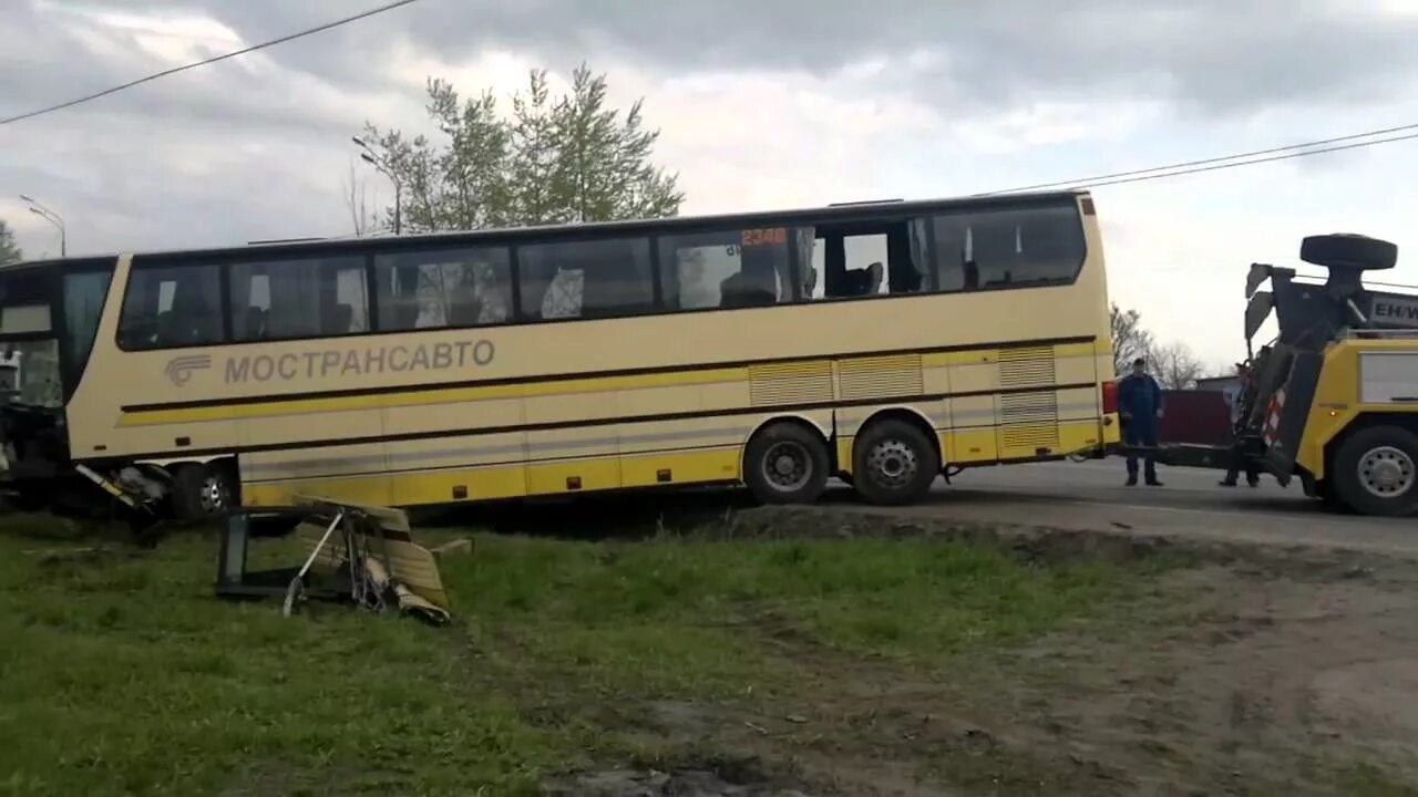 Москва зарайск автобус сегодня. Директор автоколонны 1417 Коломна. Мир автобусов 1417 Коломна. Автобус 330 Москва Зарайск.