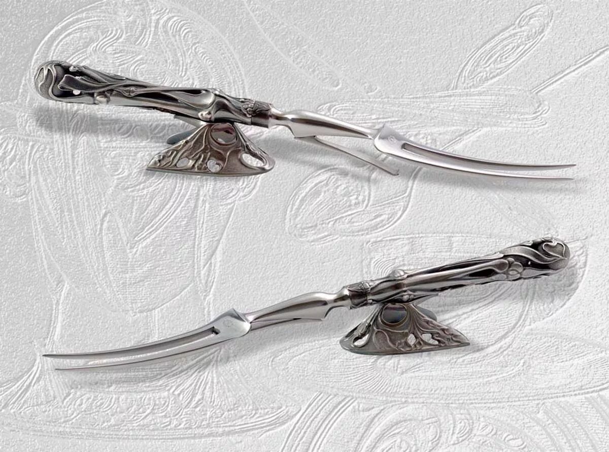 геннадий соколов мастер оружейник. гильдия оружейников. коллекционные ножи. гильдия мастеров оружейников. ножи тульских мастеров оружейников.