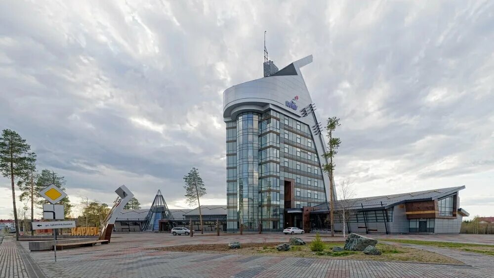 Город белоярский гостиница. Карибу белоярский. Гостиница белоярский хмао. Город белоярский хмао. Гостиница карибу белоярский хмао.