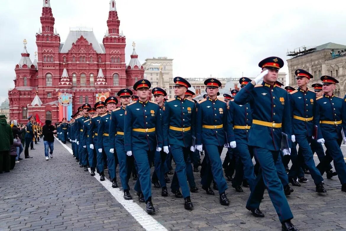 Выпуск МВОКУ на красной площади. МОСВОКУ выпуск 2023. 136 Выпуск МВВКУ. Парад на красной площади МОСВОКУ.