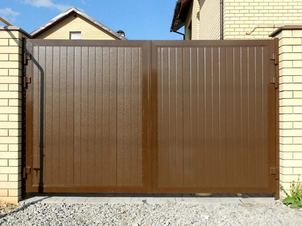 Распашные уличные ворота дорхан. Ворота doorhan. Наружные распашные ворота. Распашные уличные ворота дорхан. Распашные ворота doorhan.